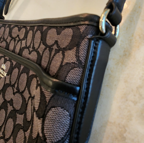 Storypatch Coach! COLLECTIBLE..Canvas Monogram Crossbody..Nearly new condition! - Picture 10 of 14